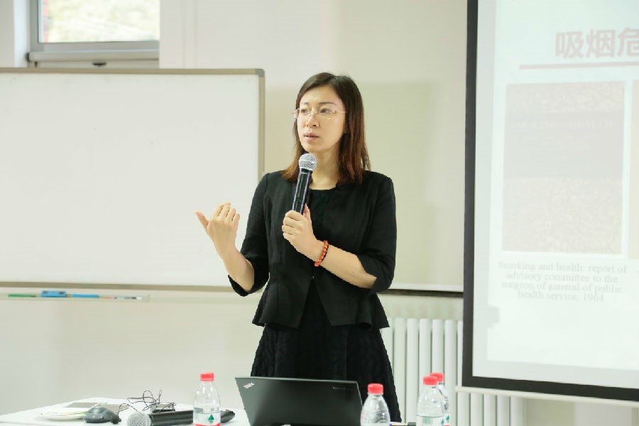 肖丹教授强调吸烟危害